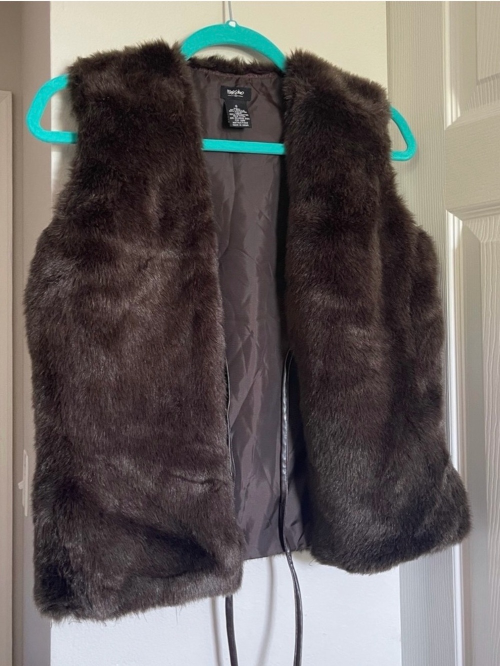 Mossimo Women's Faux Fur Vest